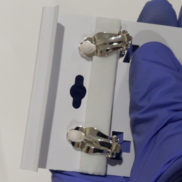 Chic Silver-tone Half Circle Design Clip-on Earrings - Women's Fashion Jewelry - Picture 7 of 7